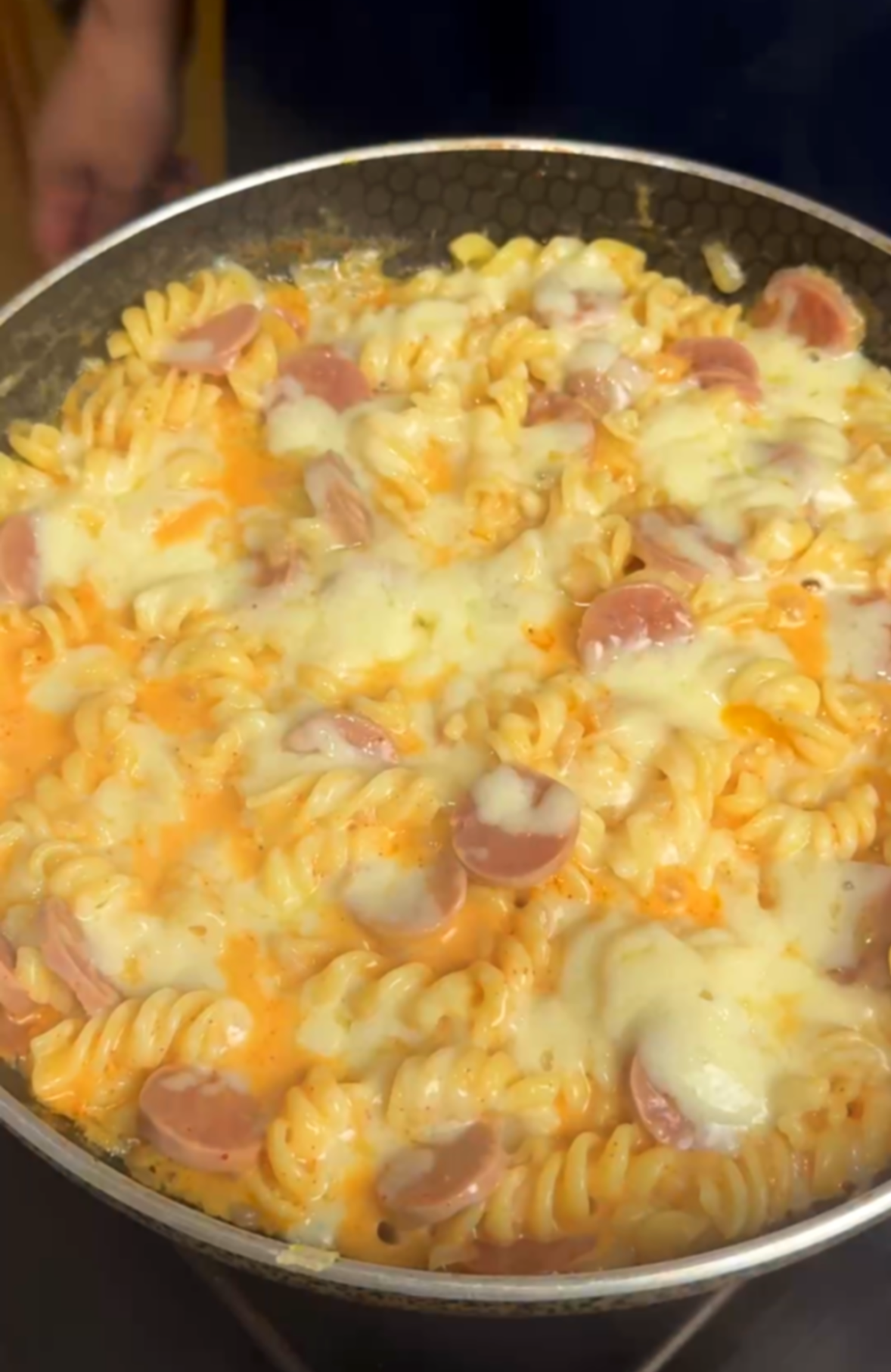 Creamy Sausage Pasta Recipe – Easy Cheesy Dinner