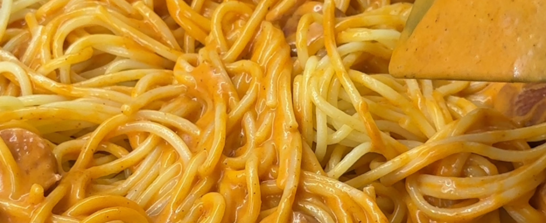 Creamy Hot Dog Spaghetti Skillet-Easy Cheesy Dinner