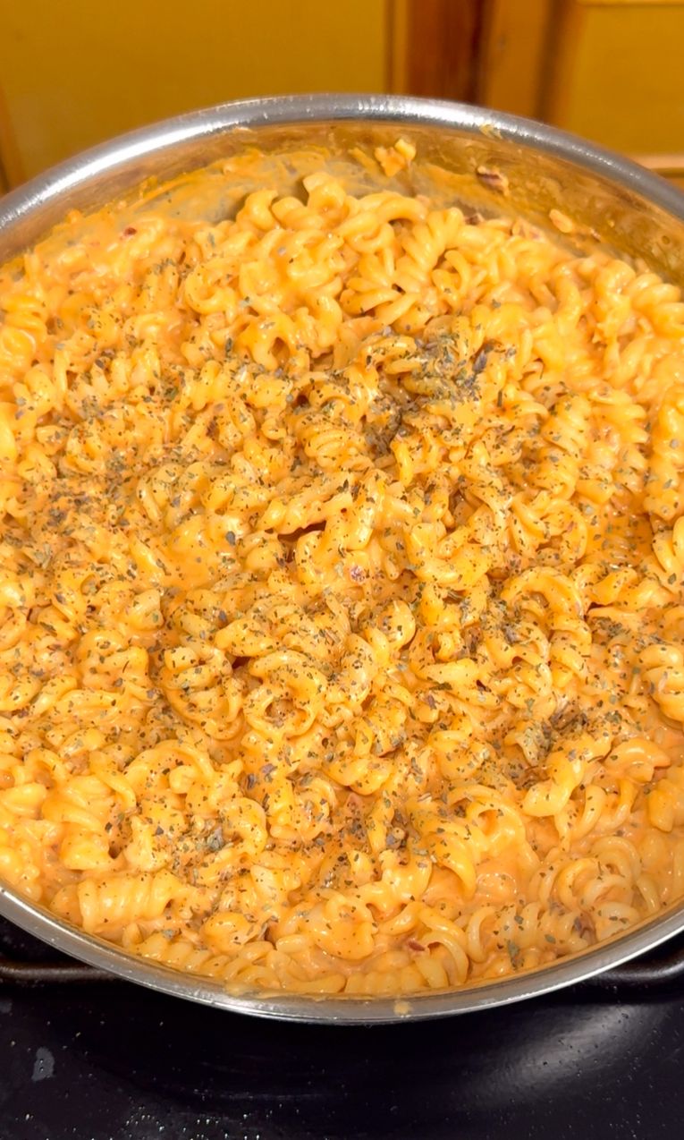Creamy Garlic Pasta Recipe – Easy, Cheesy & Ready in 30 Minutes